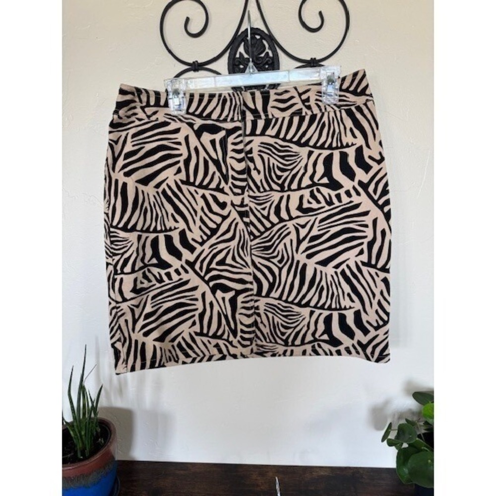 NEW without tags New York & Company zebra print mini skirt Size 12